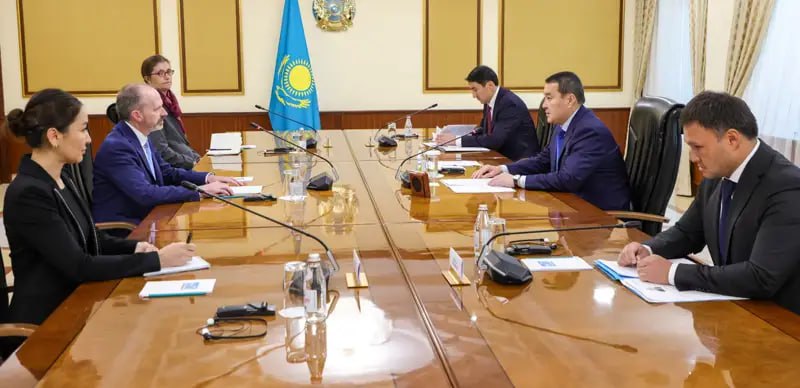 A.Smoilov ExxonMobil katta vitse-prezidenti bilan Tengiz va Qashag'onni yanada rivojlantirish masalalarini muhokama qildi