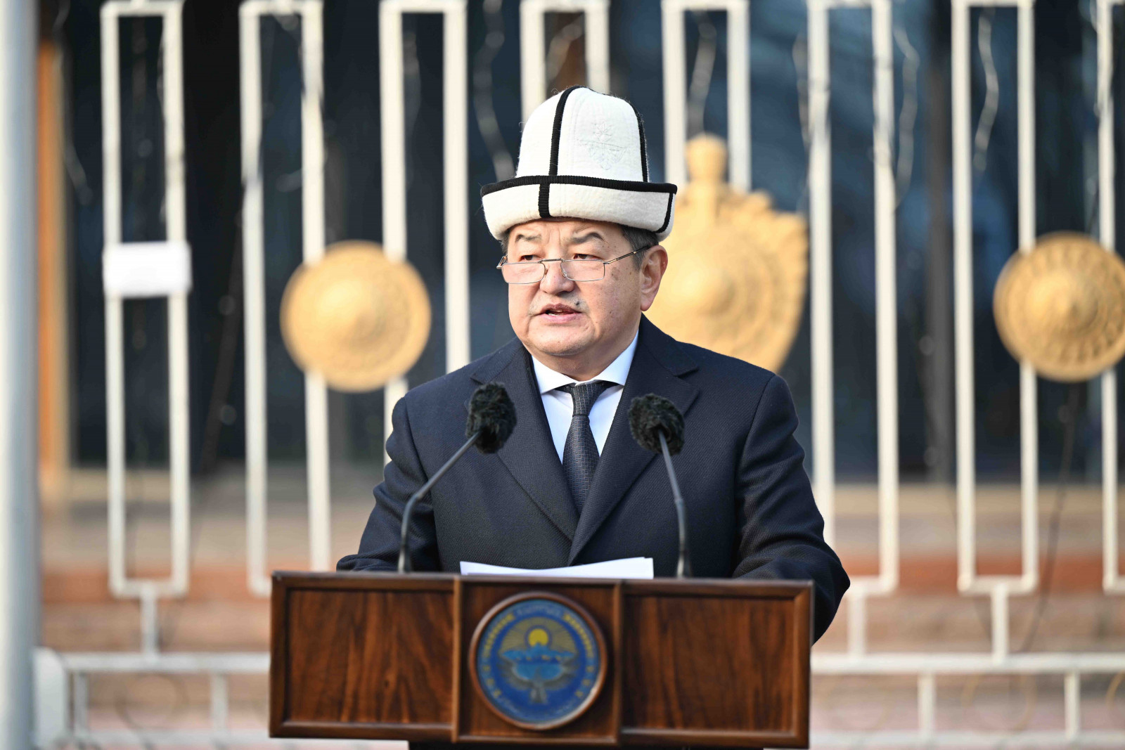 А. Жапаров принял участие в передаче техники МВД