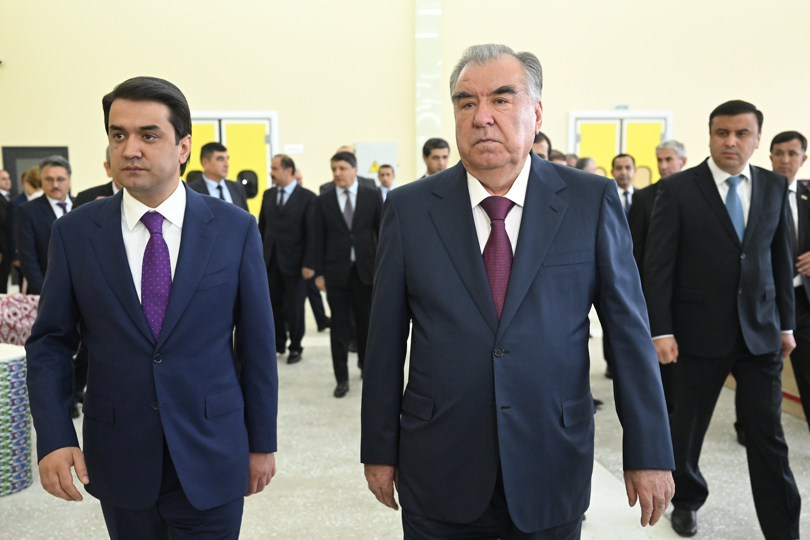 Президент Таджикистана открыл в Душанбе семь предприятий на 4 тыс. рабочих мест