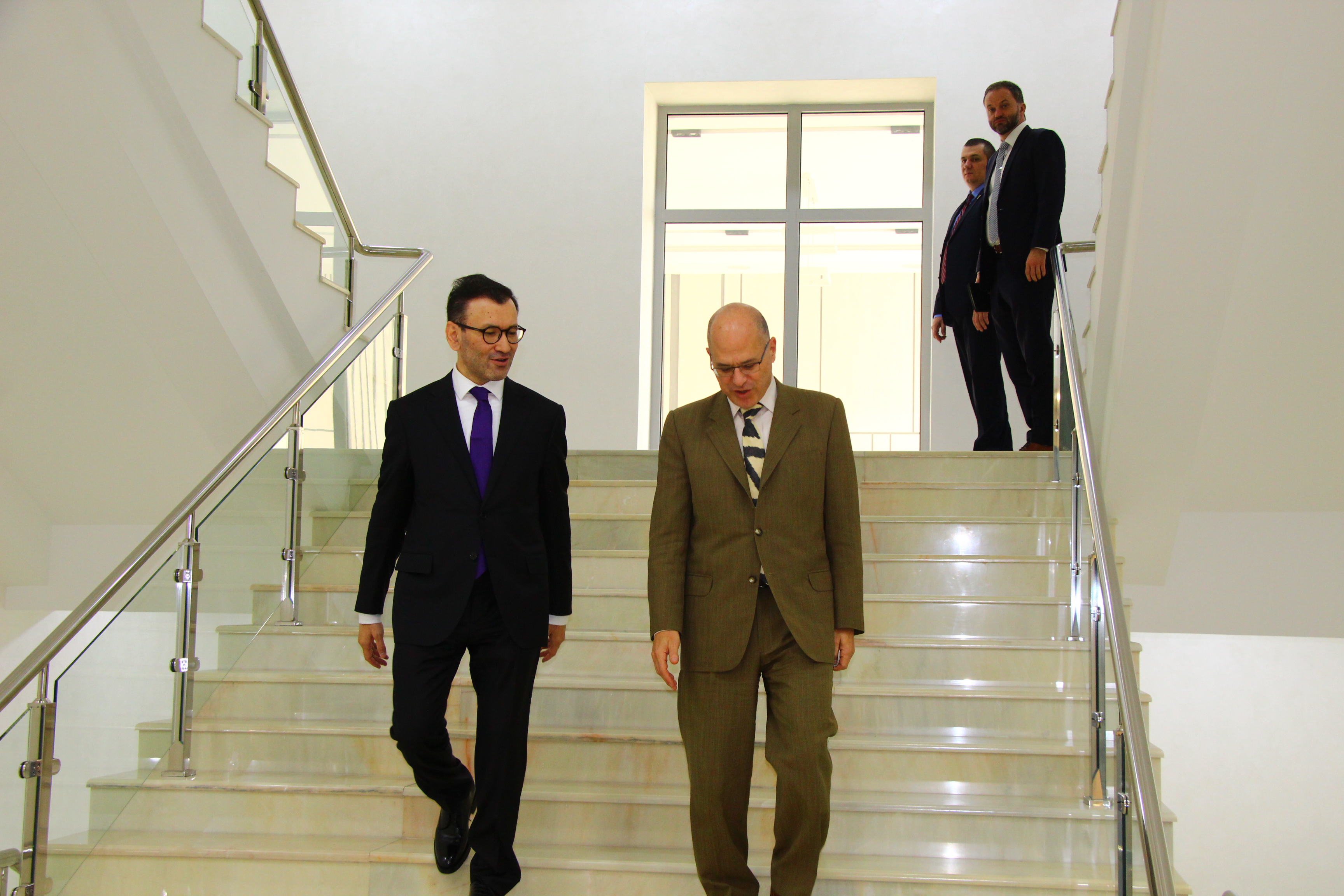 AQSh elchisi J. Xenik bilan uchrashuv haqida