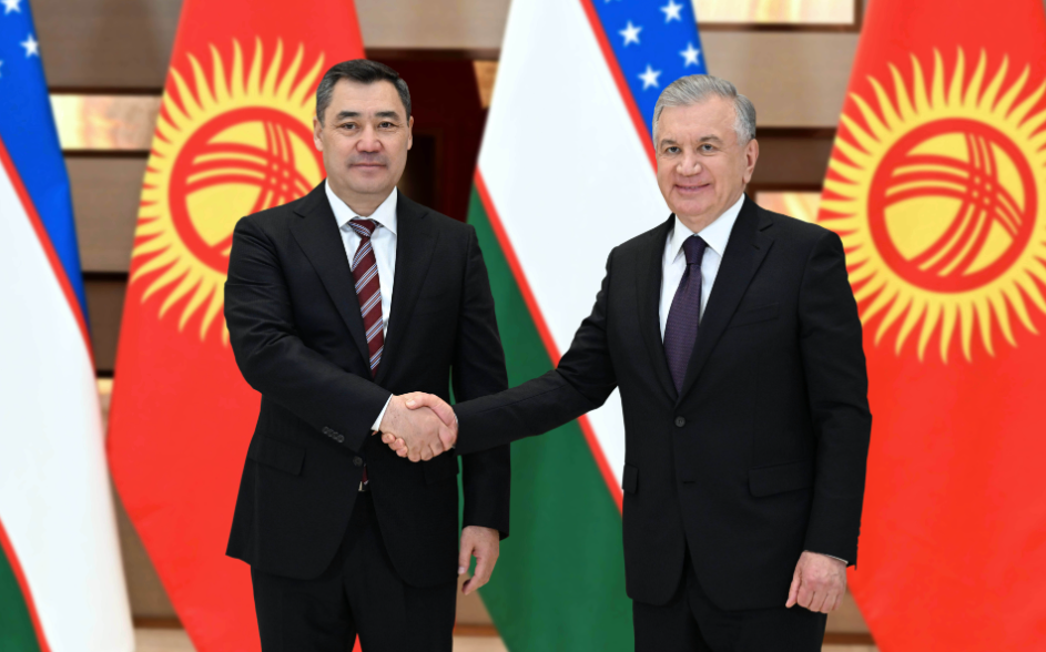 Президент Садыр Жапаров провел переговоры с Президентом Узбекистана Шавкатом Мирзиёевым