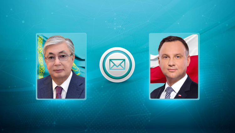 Глава Казахстана направил поздравительную телеграмму Президенту Польши