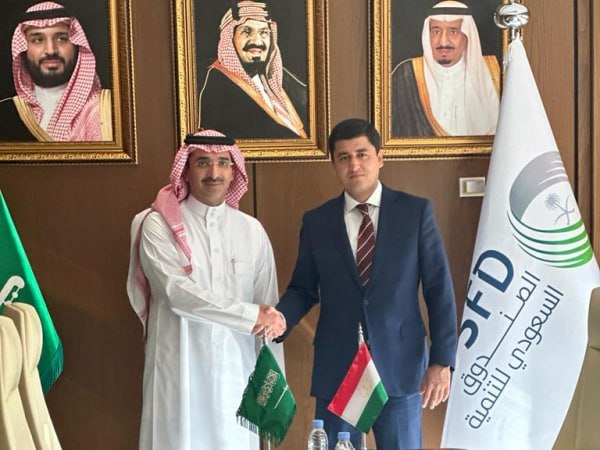 В Саудовской Аравии обсуждены глобальные инициативы Таджикистана по воде и климату