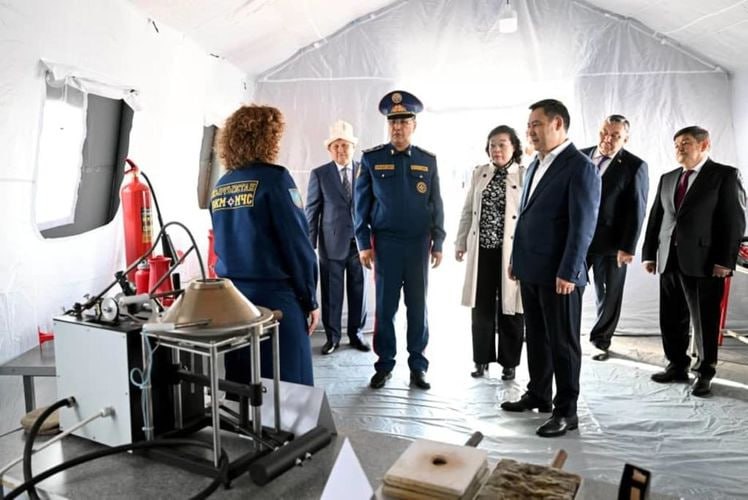 С. Жапаров передал МЧС полученные от Китая два комплекта мобильного госпиталя