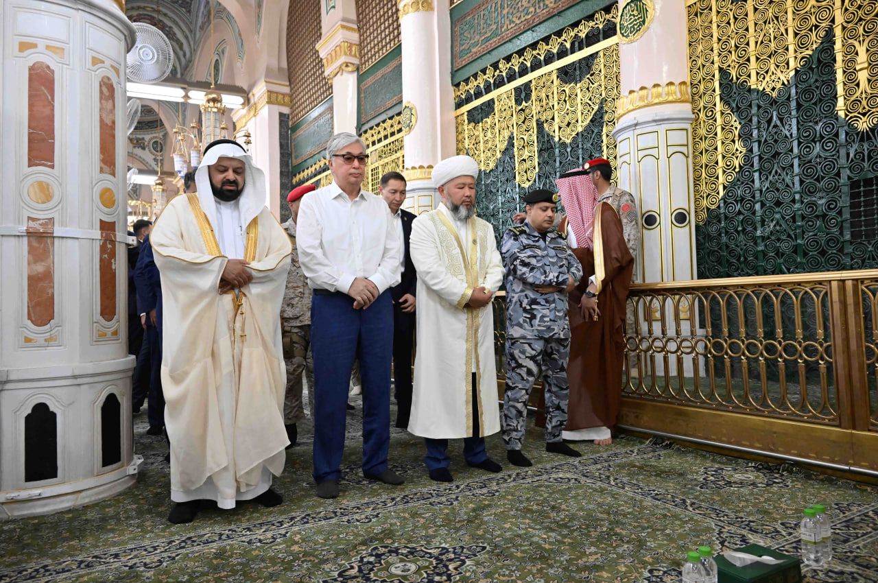 Prezident Qasim-Jomart Toqayev Muhammad paygʼambar masjidini ziyorat qildi