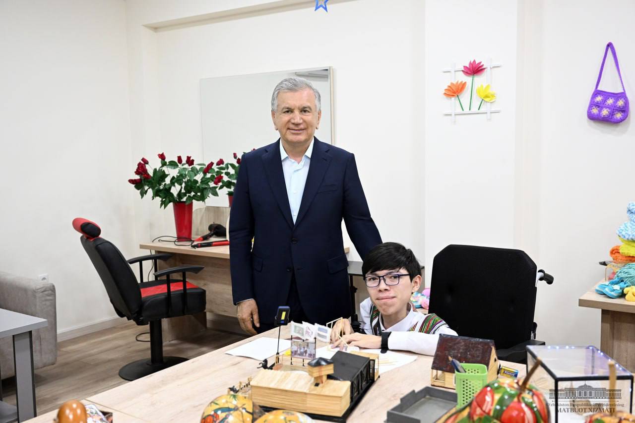 Президент навестил детей в доме “Мурувват”