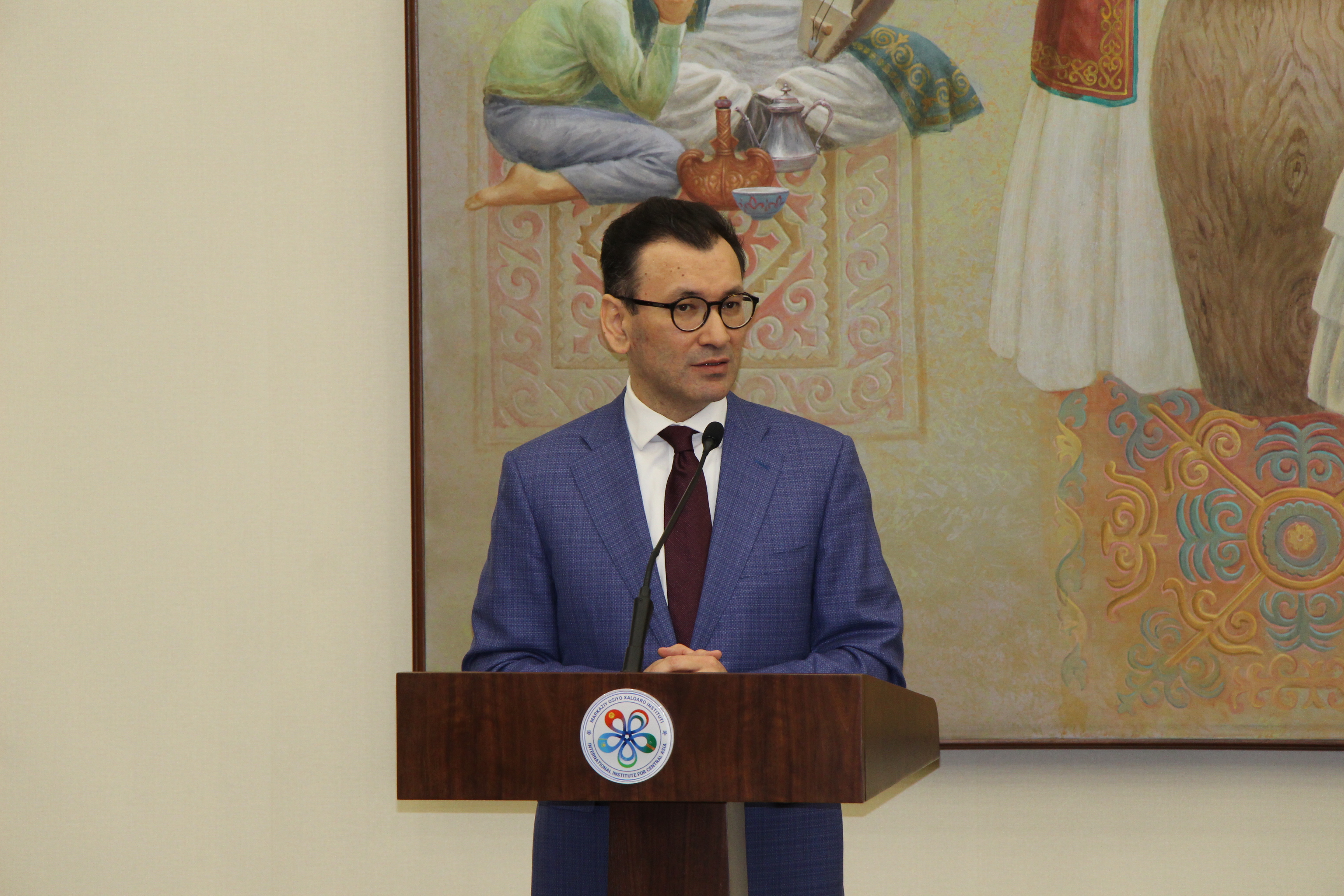 Выступление директора МИЦА Ж.Вахабова на открытии творческого вечера памяти Чингиза Айтматова