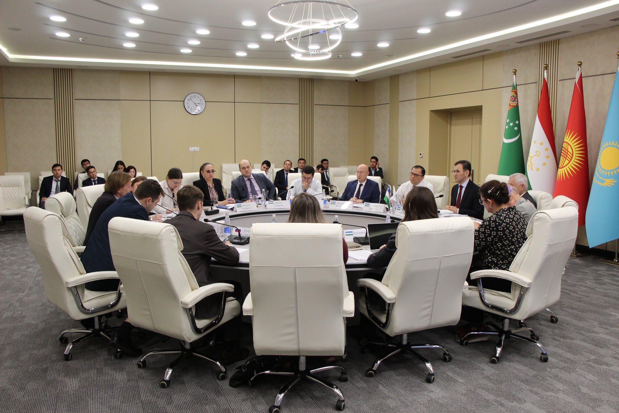 В МИЦА провели круглый стол с ведущими экспертами Узбекистана и России