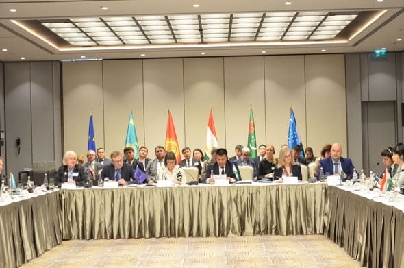 ЕС усиливает сотрудничество с Центральной Азией по воде, энергетике и климату