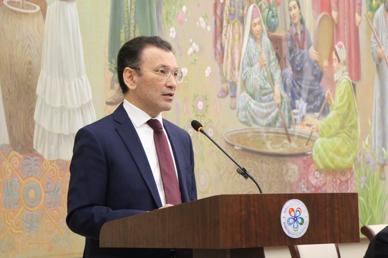 Выступление Директора Международного института Центральной Азии Ж. Вахабова на «круглом столе» на тему «Центральная Азия: к новой фазе регионального взаимодействия»