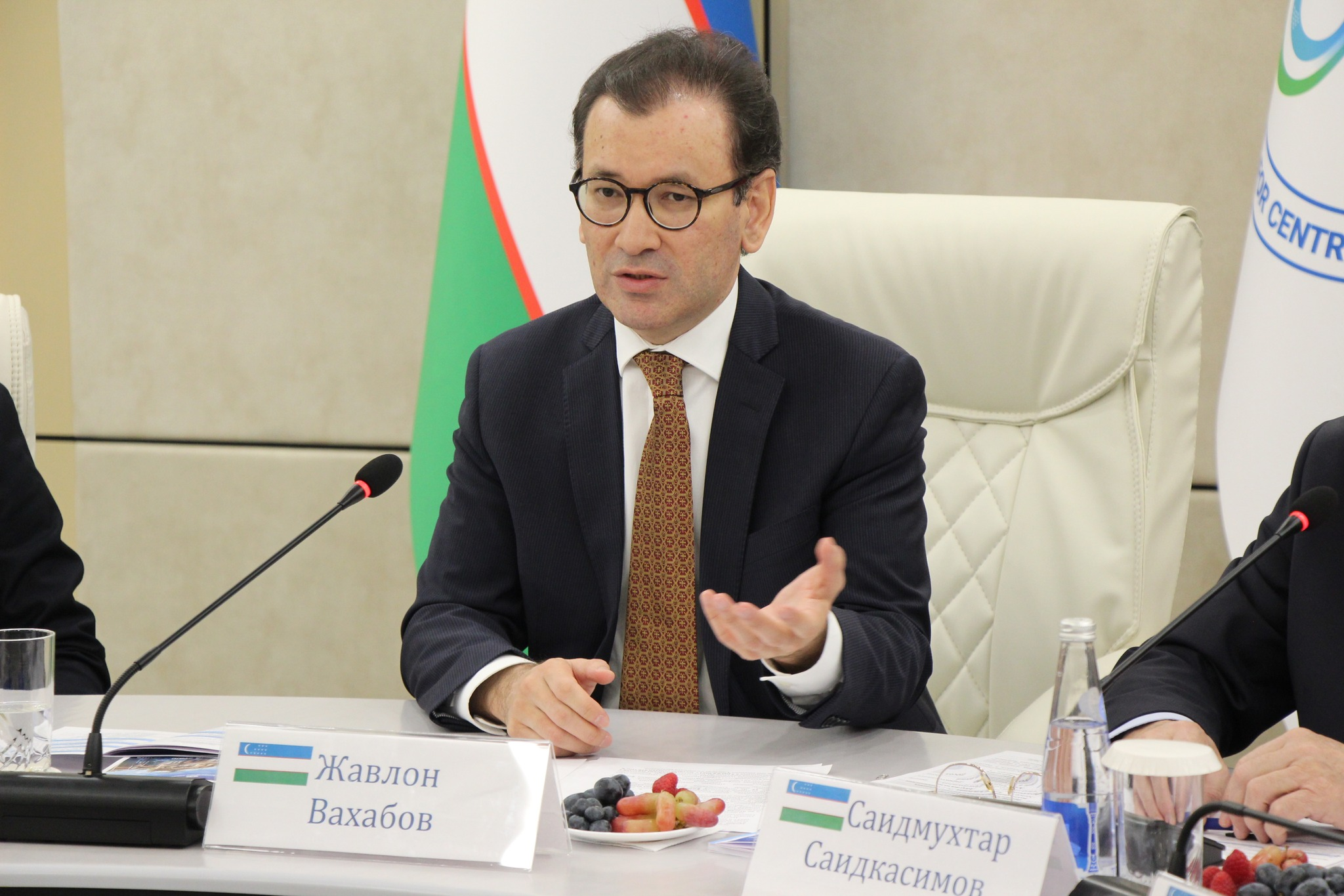 Выступление директора МИЦА Ж. Вахабова на «круглом столе» с РИСИ на тему:  «Перспективные направления сотрудничества  Узбекистана и России в Центральной Азии»