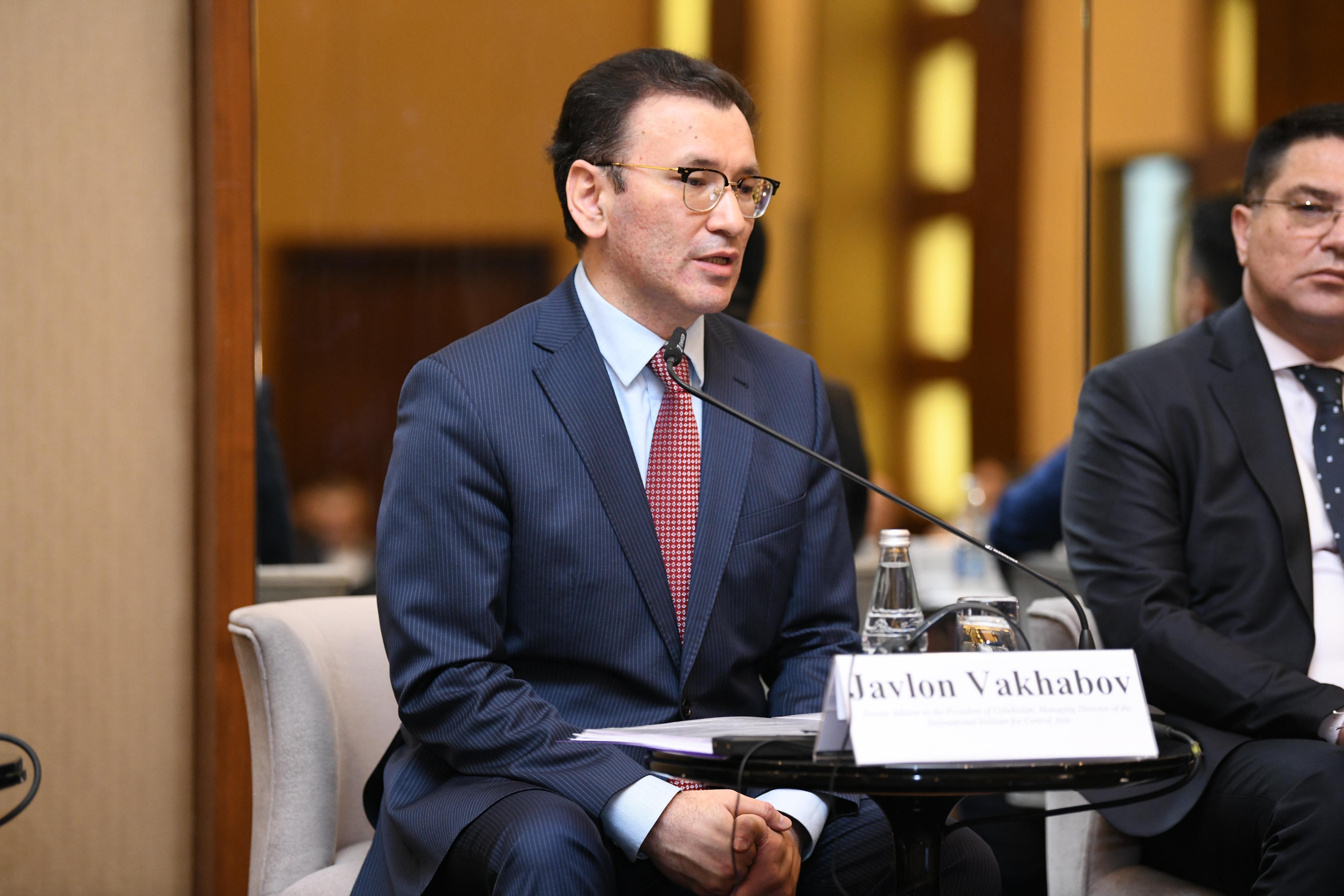 Выступление директора МИЦА Ж. Вахабова  на второй сессии международной конференции  «C6: перспективы сотрудничества» по теме  «Связанность и развитие: экономическое измерение сотрудничества C6 и устойчивое развитие»