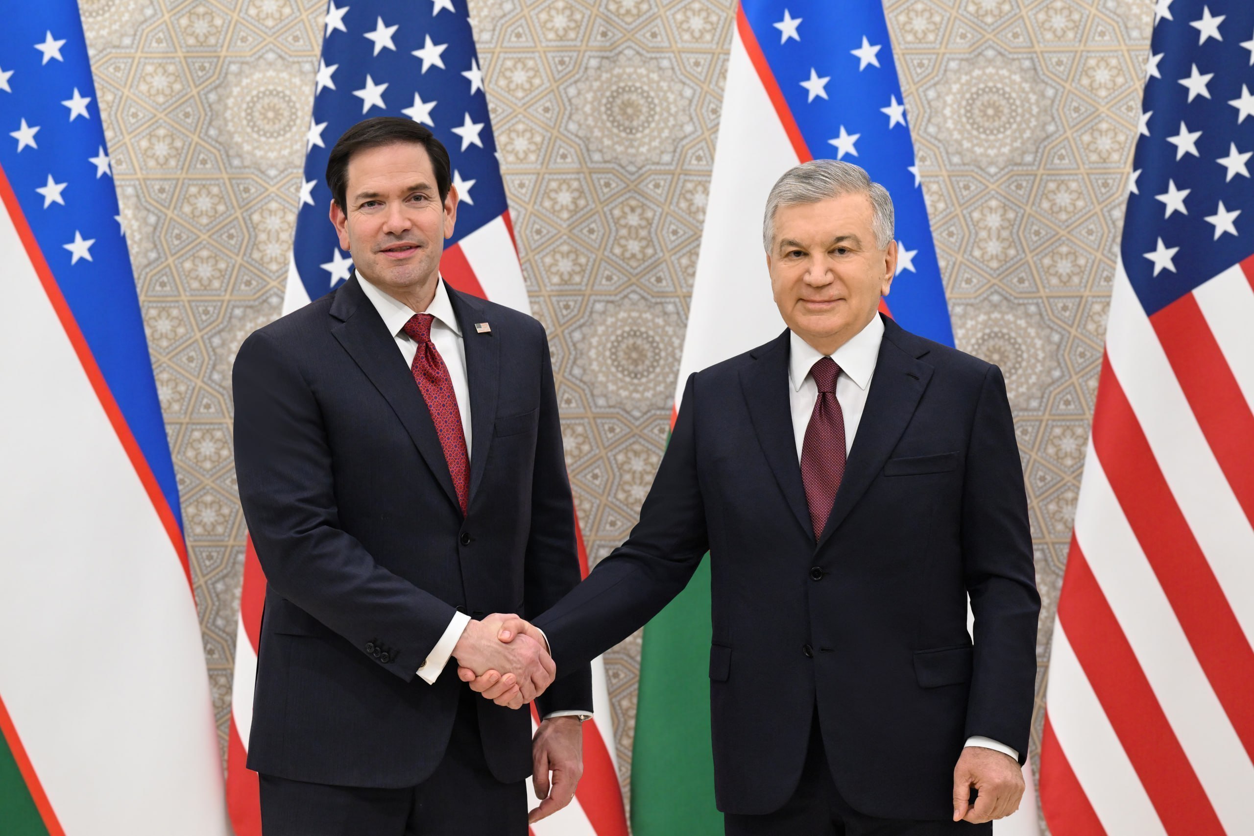  Shavkat Mirziyoyev receives U.S. Secretary of State Marco Rubio